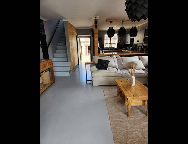 3 BEDROOM PROPERTY TO RENT IN PARADISE BEACH